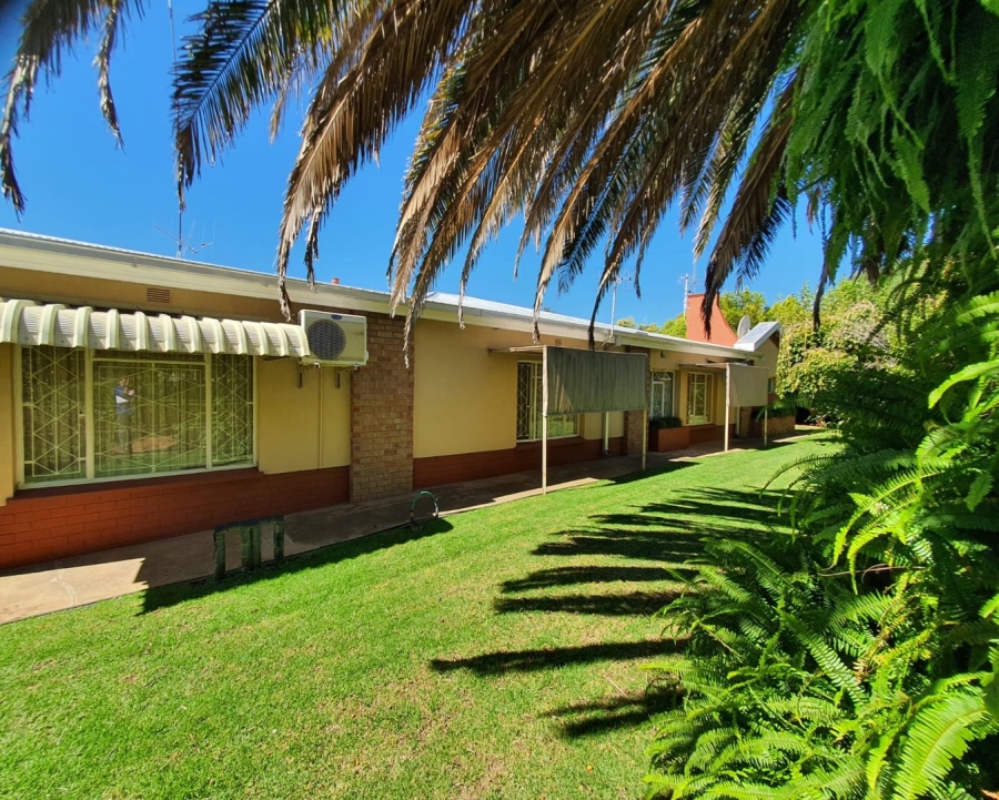 4 Bedroom Property for Sale in Dewetsdorp Free State